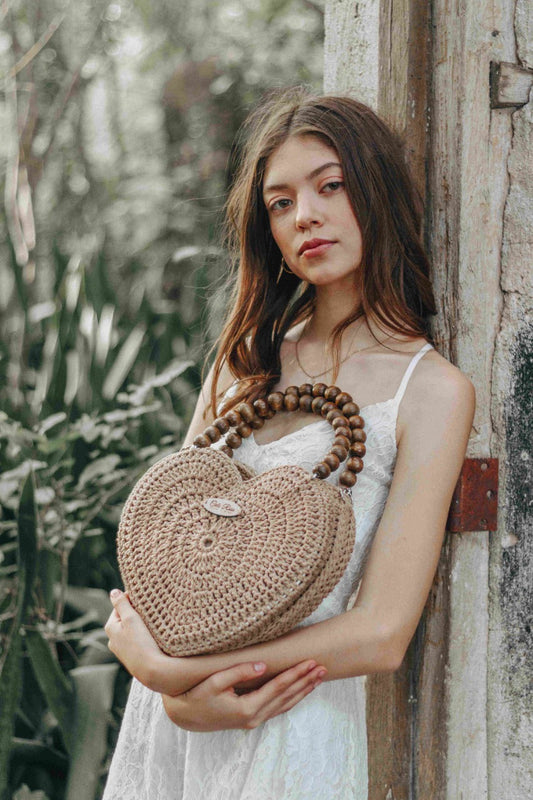 VALENTINA CAMEL